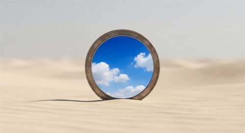 Ilustración minimalista de un espejo limpio reflejando un cielo vasto, simbolizando la naturaleza primordialmente pura y reflectante de la mente en Dzogchen