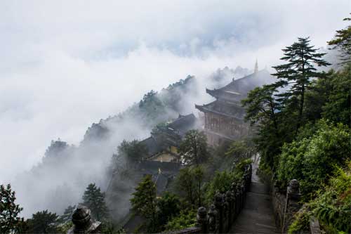 Monasterio de Baoguo en el Monte Emei